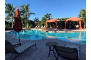 8729 Bellussi Dr, Sarasota, FL 34238, Sold 04/08/22