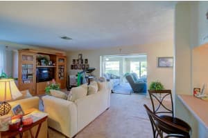 3248 Village Green Dr, Sarasota, FL 34239, Sold 04/20/22