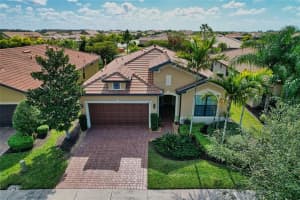 5329 Sundew Dr, Sarasota, FL 34238, Sold 04/07/22