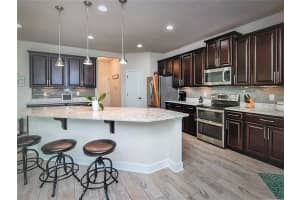 7495 Aguila Dr, Sarasota, FL 34240, Sold 04/13/22