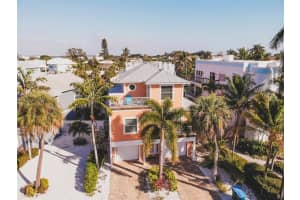 203 S Harbor Dr, Holmes Beach, FL 34217, Sold 05/12/22