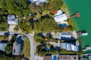 7140 Longboat Dr E, Longboat Key, FL 34228, Sold 04/19/22