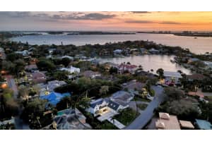 1534 Harbor Pl, Sarasota, FL 34239, Sold 05/13/22