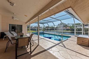 4630 Country Manor Dr, Sarasota, FL 34233, Sold 05/03/22