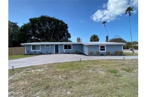 391 Whitfield Ave, Sarasota, FL 34243, Sold 05/02/22