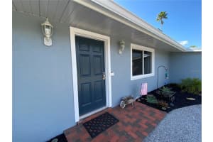 391 Whitfield Ave, Sarasota, FL 34243, Sold 05/02/22