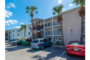 2074 Canal Dr, Bradenton, FL 34207, Sold 04/28/22