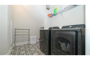 4840 Antrim Dr, Sarasota, FL 34240, Sold 04/27/22