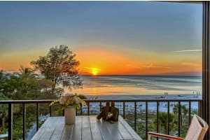 20 Whispering Sands Dr, Siesta Key, FL 34242, Sold 05/16/22
