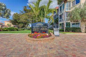 1250 S Portofino Dr, Siesta Key, FL 34242, Sold 04/01/22