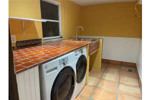 2974 57TH ST, SARASOTA, FL 34243 Sold 07/01/22