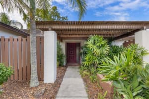 3805 Gatewood Dr, Sarasota, FL 34232, Sold 04/14/22