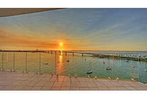 280 GOLDEN GATE POINT #PH2, SARASOTA, FL 34236 Sold 07/28/22