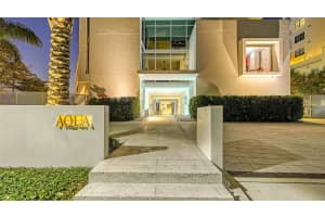 280 GOLDEN GATE POINT #PH2, SARASOTA, FL 34236 Sold 07/28/22