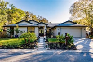 4002 Woodview Dr, Sarasota, FL 34232, Sold 04/14/22