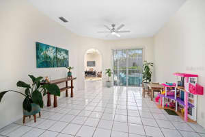 7344 Linden Ln, Sarasota, FL 34243, Sold 05/16/22