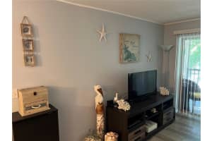 3255 S Beneva Rd, Sarasota, FL 34232, Sold 05/23/22
