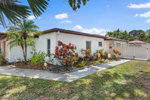 3504 Auburn Ct, Sarasota, FL 34231, Sold 05/02/22