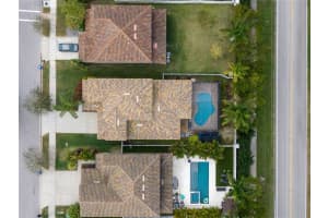 5580 Foxtail Palm Ln, Sarasota, FL 34233, Sold 04/07/22