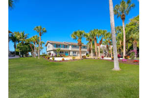 513 Casey Key Rd, Nokomis, FL 34275, Sold 05/18/22