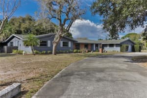 3312 E Forest Lake Dr, Sarasota, FL 34232, Sold 05/05/22