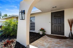 3626 Breezemont Dr, Sarasota, FL 34232, Sold 04/07/22