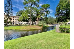 390 301 Blvd W, Bradenton, FL 34205, Sold 04/11/22