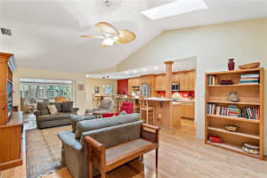 4679 Oak Forest Dr E, Sarasota, FL 34231, Sold 06/27/22