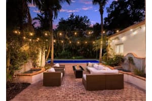 1682 HAWTHORNE ST, SARASOTA, FL 34239 Sold 07/15/22