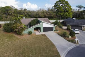 3931 Country View Ln, Sarasota, FL 34233, Sold 04/20/22