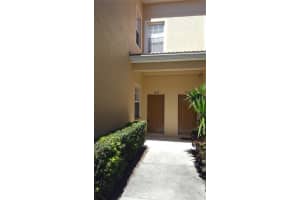 3662 Parkridge Cir, Sarasota, FL 34243, Sold 05/06/22