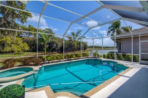 8501 Park Shore Ln, Sarasota, FL 34238, Sold 04/18/22