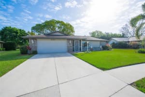 4305 Eastwood Dr, Sarasota, FL 34232, Sold 04/18/22
