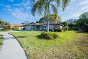 4305 Eastwood Dr, Sarasota, FL 34232, Sold 04/18/22