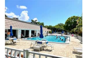 2520 Riverbluff Pkwy, Sarasota, FL 34231, Sold 05/20/22