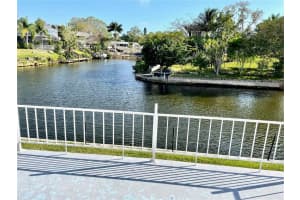 2520 Riverbluff Pkwy, Sarasota, FL 34231, Sold 05/20/22