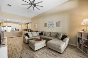 5060 Course Dr, Sarasota, FL 34232, Sold 04/08/22