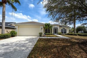 4202 Donnington Dr, Parrish, FL 34219, Sold 04/18/22