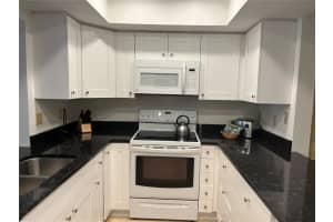 3675 White Pine Ct, Sarasota, FL 34238, Sold 04/21/22