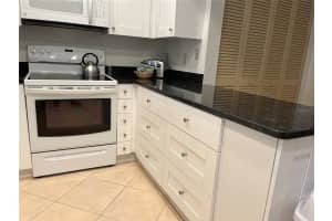 3675 White Pine Ct, Sarasota, FL 34238, Sold 04/21/22