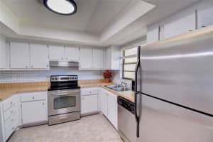 1303 57th St W, Bradenton, FL 34209, Sold 04/29/22