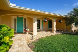 781 Binnacle Point Dr, Longboat Key, FL 34228, Sold 04/22/22