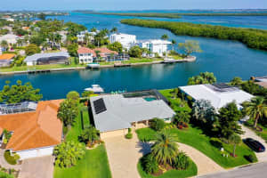 781 Binnacle Point Dr, Longboat Key, FL 34228, Sold 04/22/22