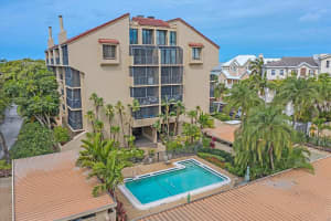 4900 OCEAN BLVD #304, SIESTA KEY, FL 34242 Sold 07/20/22