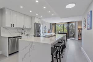 4900 OCEAN BLVD #304, SIESTA KEY, FL 34242 Sold 07/20/22