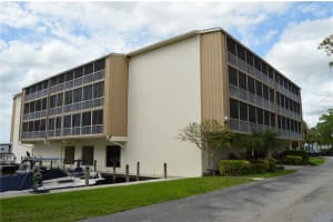 1714 69th Ave W, Bradenton, FL 34207, Sold 04/25/22