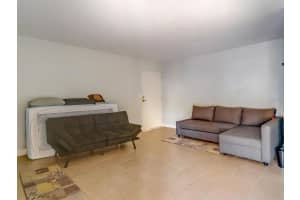 2632 Hidden Lake Dr N, Sarasota, FL 34237, Sold 04/19/22