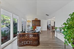 5677 Beneva Woods Cir, Sarasota, FL 34233, Sold 05/23/22