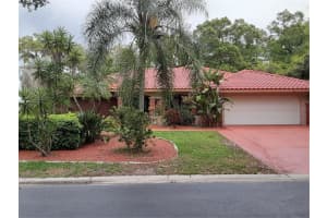 1776 Oak Lakes Dr, Sarasota, FL 34232, Sold 04/15/22