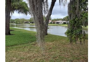 1776 Oak Lakes Dr, Sarasota, FL 34232, Sold 04/15/22